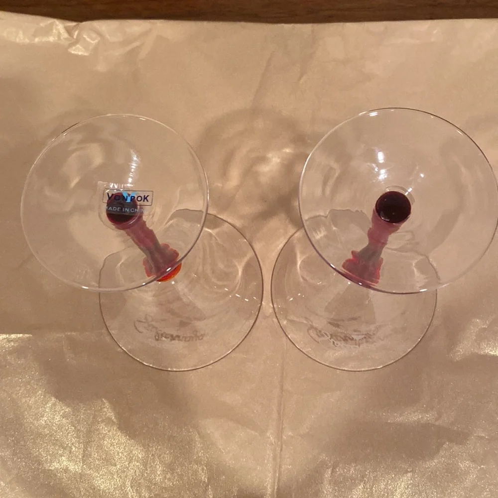 15:09 - Stolichnaya Vodka Red Stem Martini Glasses